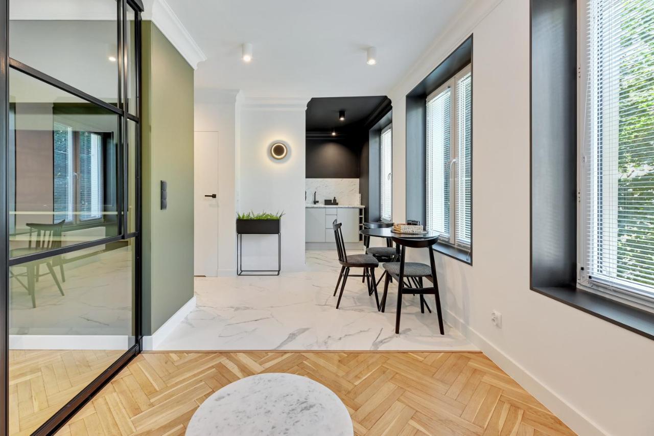 Grobla Charming Apartment By Downtown Apartments 그단스크 외부 사진