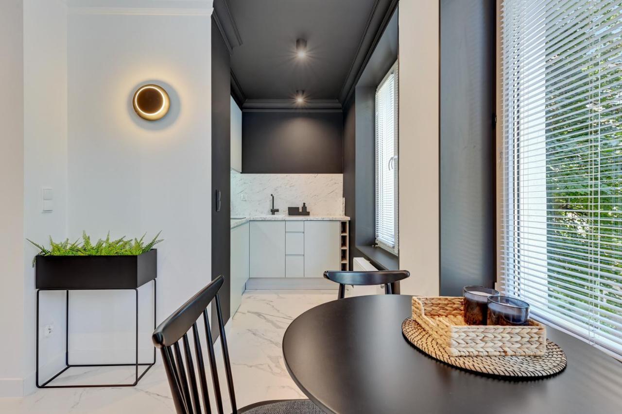 Grobla Charming Apartment By Downtown Apartments 그단스크 외부 사진
